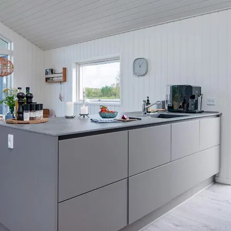Vakantiehuis Stylish Lakeview Retreat-by Traum *