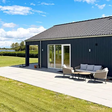 Vakantiehuis Stylish Lakeview Retreat-by Traum *